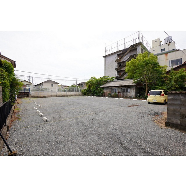 岐阜市上川手の駐車場の外観