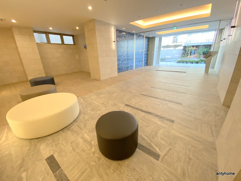 プレサンス神崎川ファインブレス　仲介手数料無料のロビー