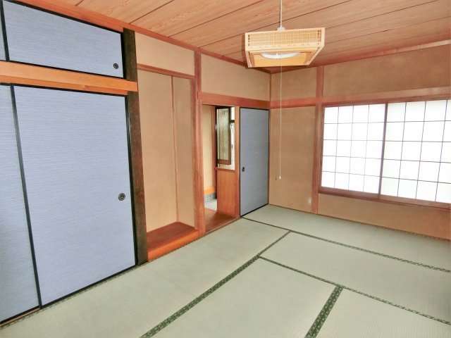 ホワイト貸家の和室