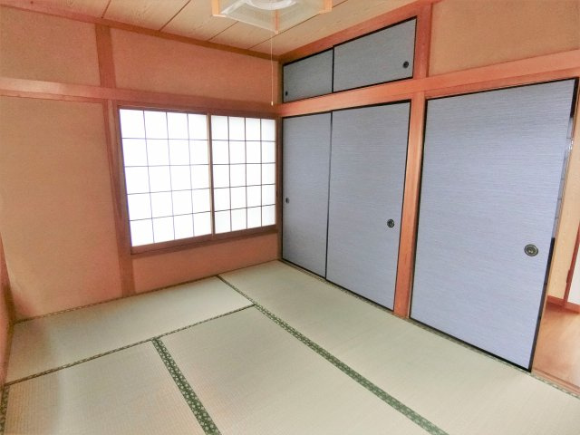 ホワイト貸家の和室
