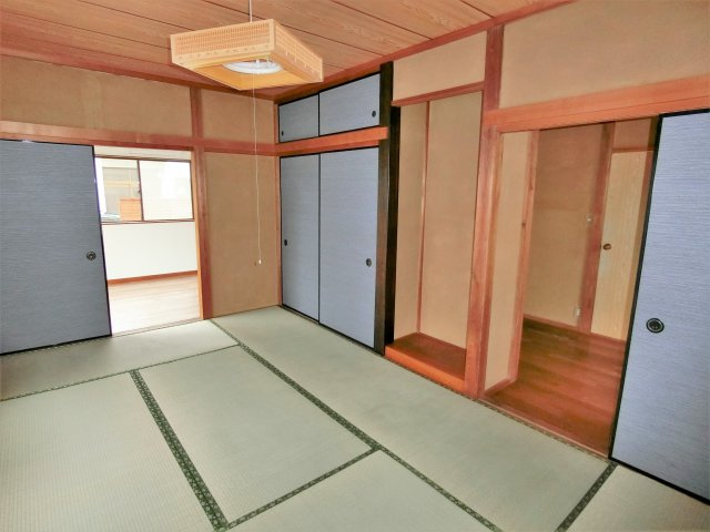 ホワイト貸家の和室