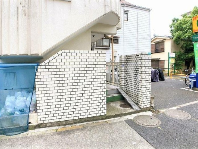 メイプルハイム２のエントランス