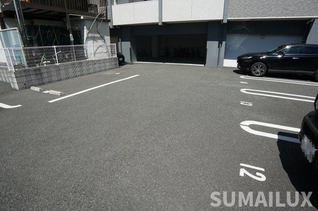 熊本市中央区坪井４丁目の賃貸マンションの駐車場