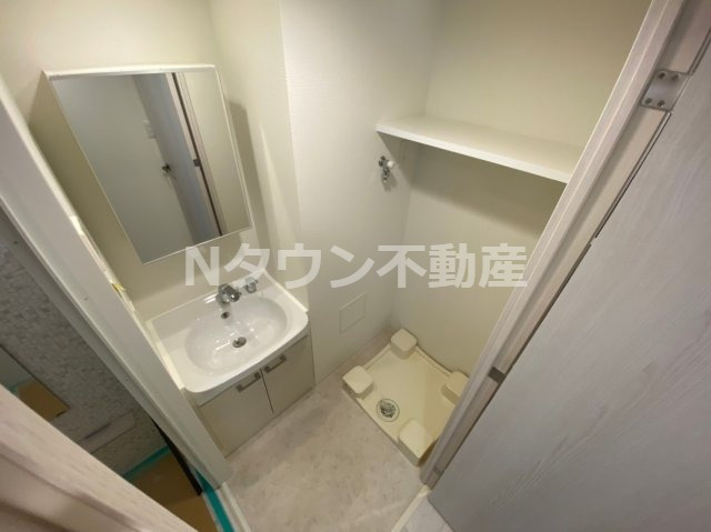 【洗面所】 | エスリード大須プレシア | 忙しい朝には欠かせない洗面所です