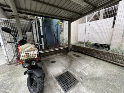 【その他共用部分】 | サンクタス森下 | バイク置場になります。