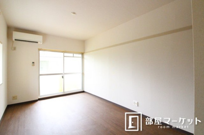 【居間・リビング】 | クレスト住吉 | 同型タイプ