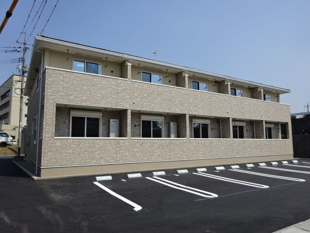 倉敷市新田のアパートの外観