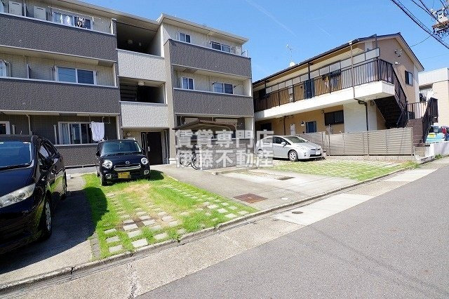 セジュール庄内の駐車場