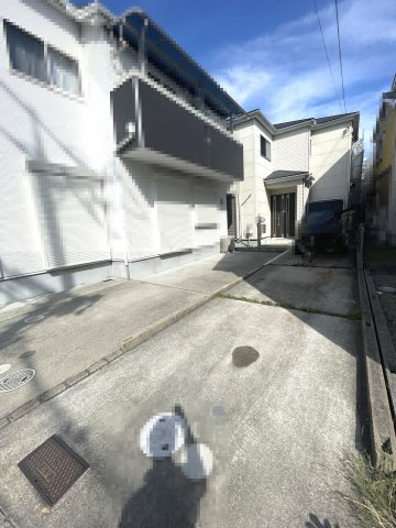 岸和田市磯上町6丁目　戸建の駐車場