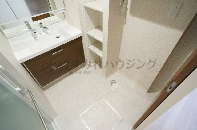 シャーメゾン　エクラージュ　中山寺南の洗面所