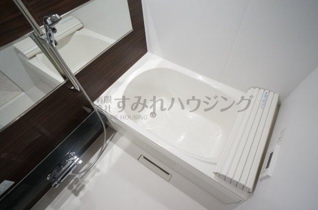 シャーメゾン　エクラージュ　中山寺南の浴室