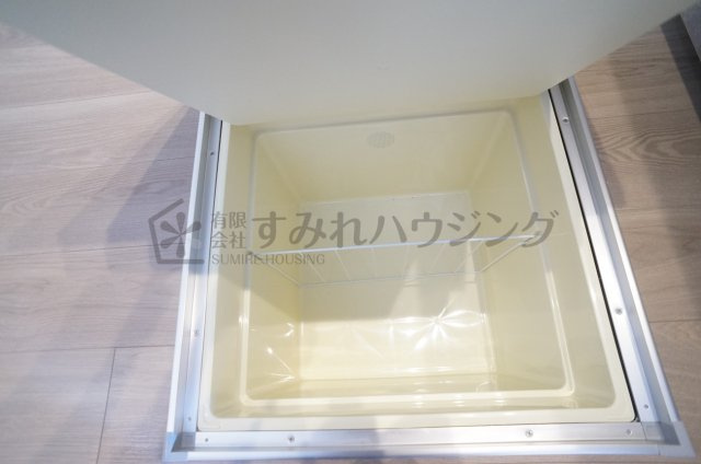 シャーメゾン　エクラージュ　中山寺南の収納