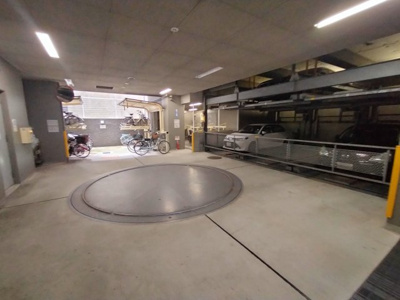 【駐車場】 | クレール大手前ソリスト | 駐車場です。