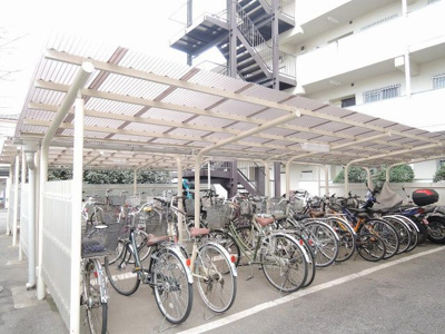 【その他共用部分】 | 鶴見ビューハイツ | 駐輪場・バイク置場です。