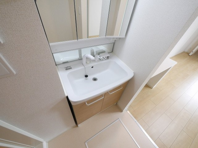 Ｂｅｌｌｅ　Ｖｉｌｌｅ　Ｂ―Ⅰの洗面所|明るい洗面所です