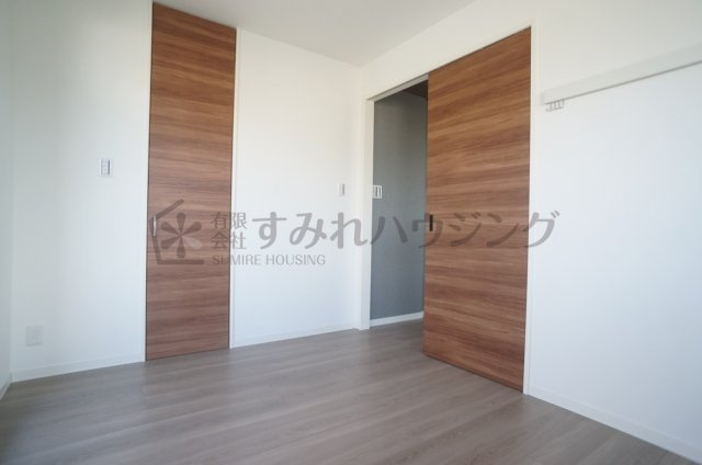 シャーメゾン　エクラージュ　中山寺南の寝室