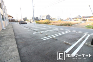 【駐車場】