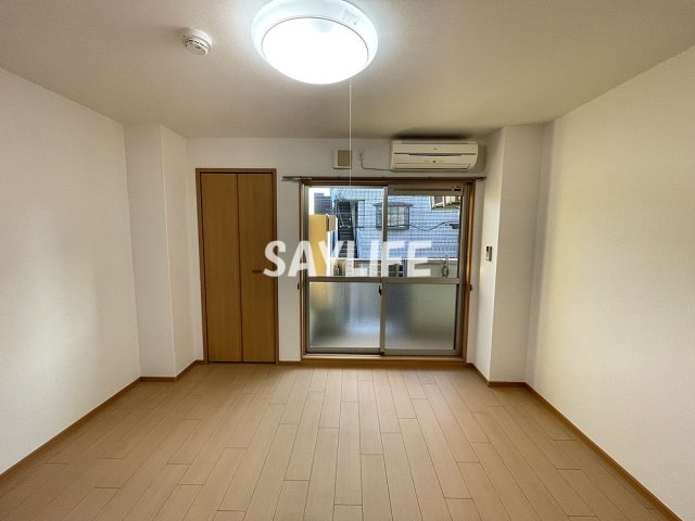 アダージェ小路の内装