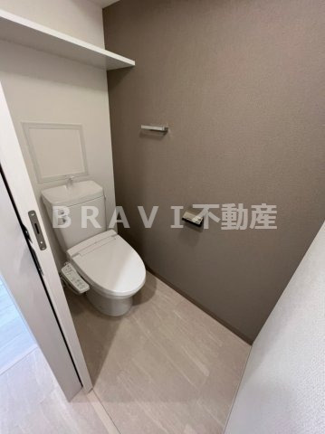 アドバンス上町台シュタット　BRAVI不動産のトイレ|【アドバンス上町台シュタット】落ち着いた色調のトイレです