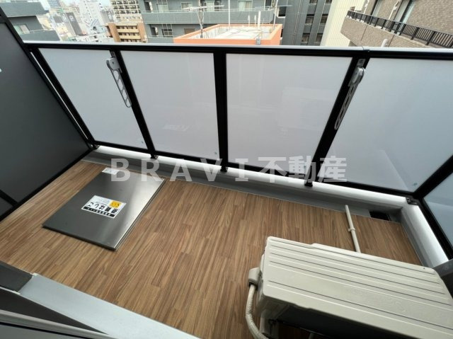 アドバンス上町台シュタット　BRAVI不動産のバルコニー|【アドバンス上町台シュタット】お洗濯にも便利なバルコニー付き