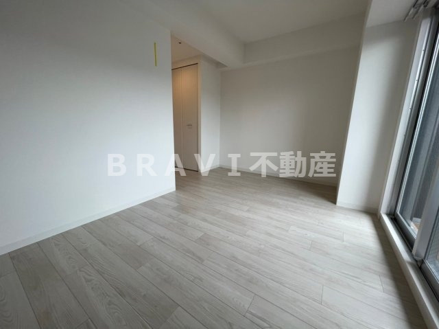 アドバンス上町台シュタット　BRAVI不動産の洋室|【アドバンス上町台シュタット】個人の部屋や寝室として使える洋室です