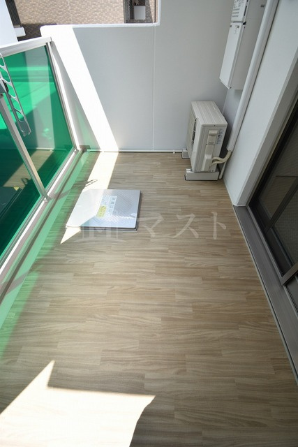 プライマル南森町のバルコニー