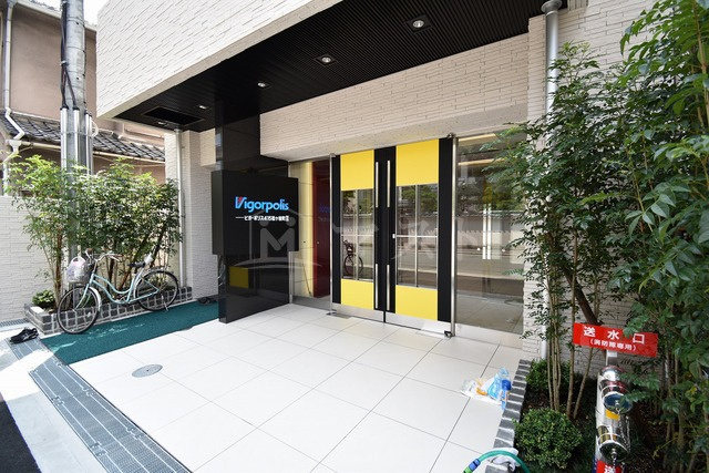 プライマル南森町のエントランス