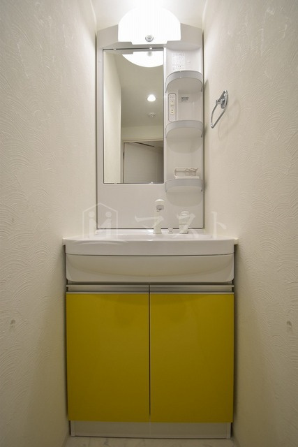 プライマル南森町の洗面所