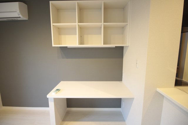 【居間・リビング】 | Concord Benten | ワークスペースです♪