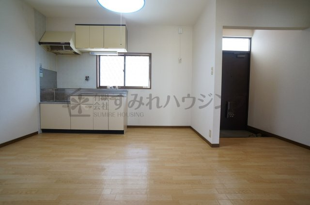 ミューズハイツの居間・リビング