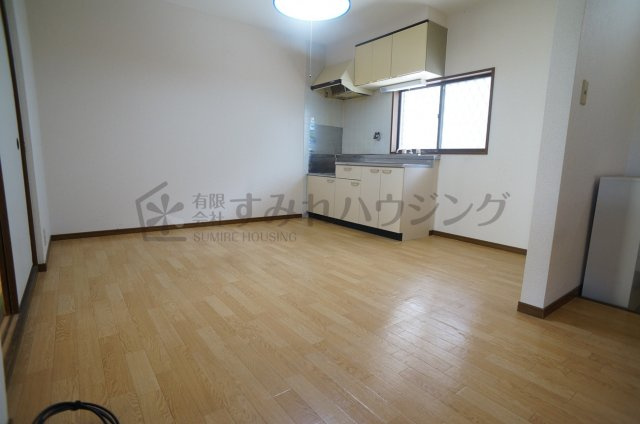 ミューズハイツの居間・リビング