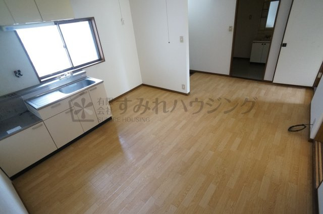 ミューズハイツの居間・リビング