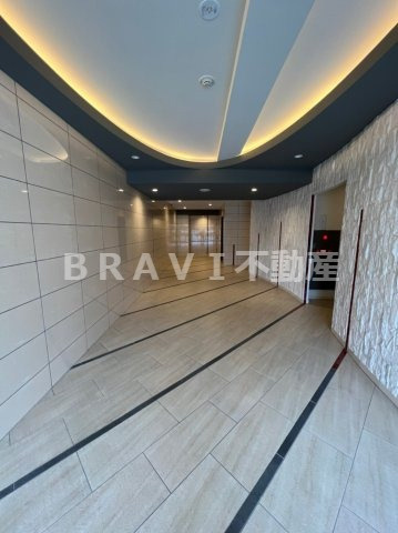 セレニテ谷九プリエ　BRAVI不動産のロビー|【セレニテ谷九プリエ】ゆとりのあるロビーです