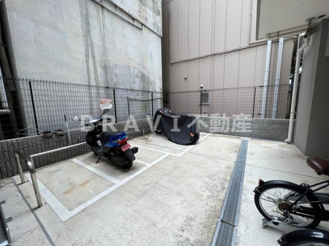 セレニテ谷九プリエ　BRAVI不動産のその他共用部分|【セレニテ谷九プリエ】バイク置場
