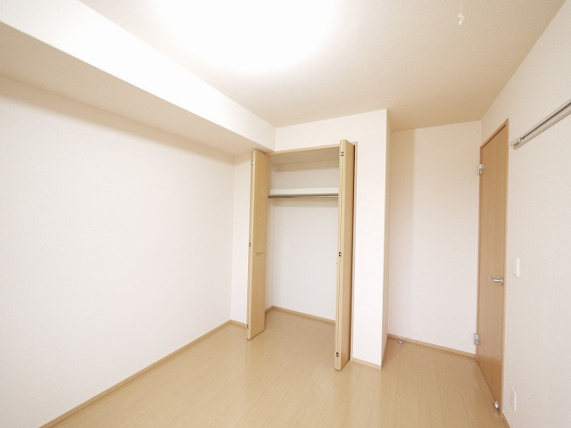 ヴィラ　ウェストⅡの収納|大きなものも収納できそうです