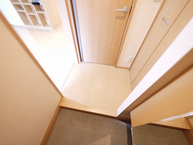 ヴィラ　ウェストⅡのエントランス|建物の内部です