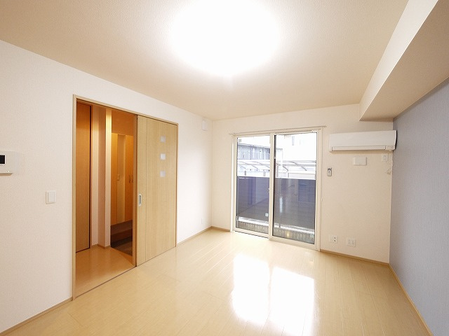 ヴィラ　ウェストⅡの居間・リビング|居間です