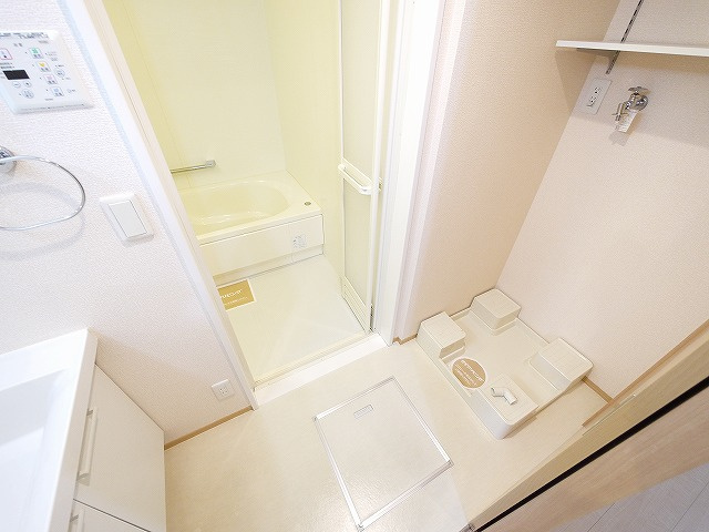 ヴィラ　ウェストⅡの設備|室内洗濯置場