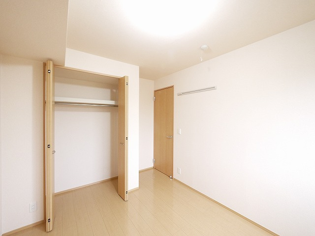 ヴィラ　ウェストⅡの洋室|コンパクトで使いやすい洋室です