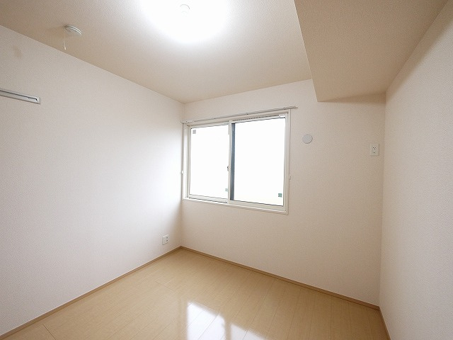 ヴィラ　ウェストⅡの洋室|スタンダードな洋室です