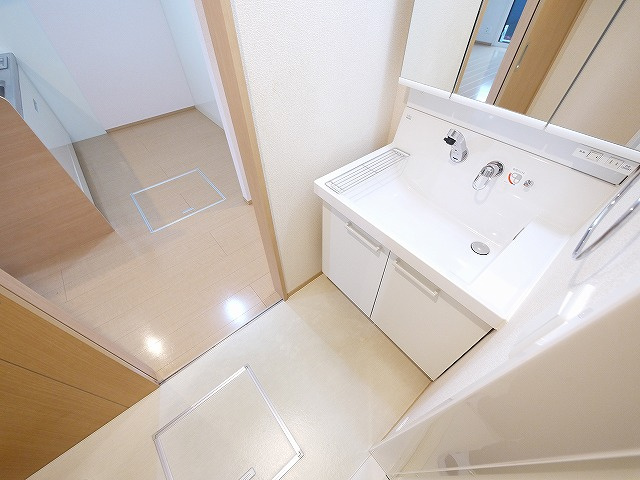 ヴィラ　ウェストⅡの洗面所|スペースが確保できる洗面所です