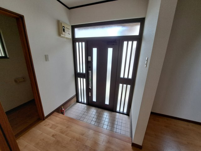 つつじ借家の玄関