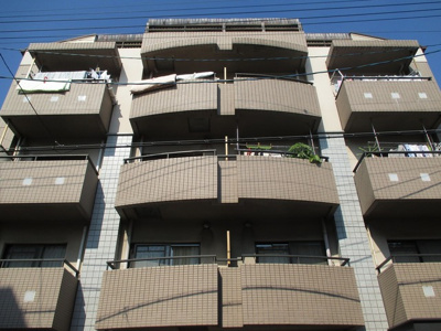 【外観】 | デルフィーノ上新庄 | 外壁タイル張りのお洒落なマンションです