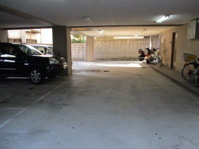 【駐車場】 | デルフィーノ上新庄 | 敷地内駐車場です