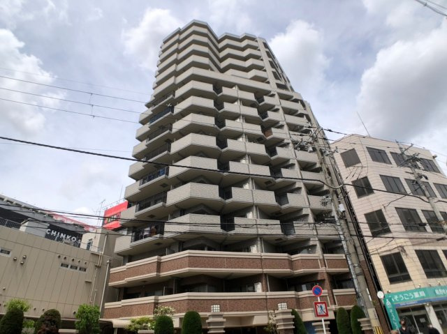 エスリード八尾北本町の外観