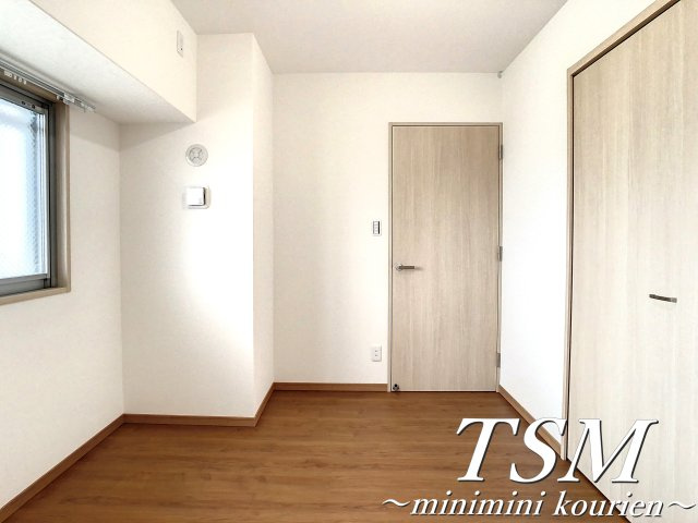 彩テラスの洋室