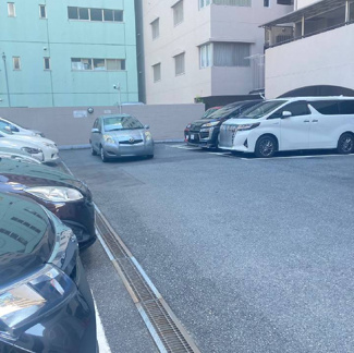 【駐車場】
