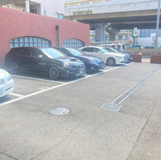 【駐車場】