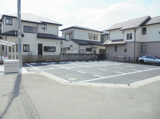 【駐車場】 | いつでも目の届く敷地内に駐車場があります♪お車をお持ちのファミリーさんにオススメです☆