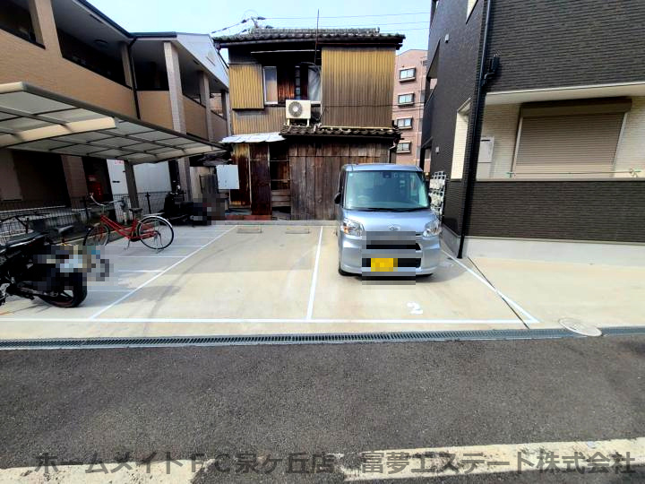 エステイトE泉大津の駐車場